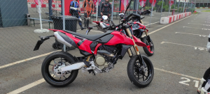 Okruhové testování Hypermotard 698 Mono